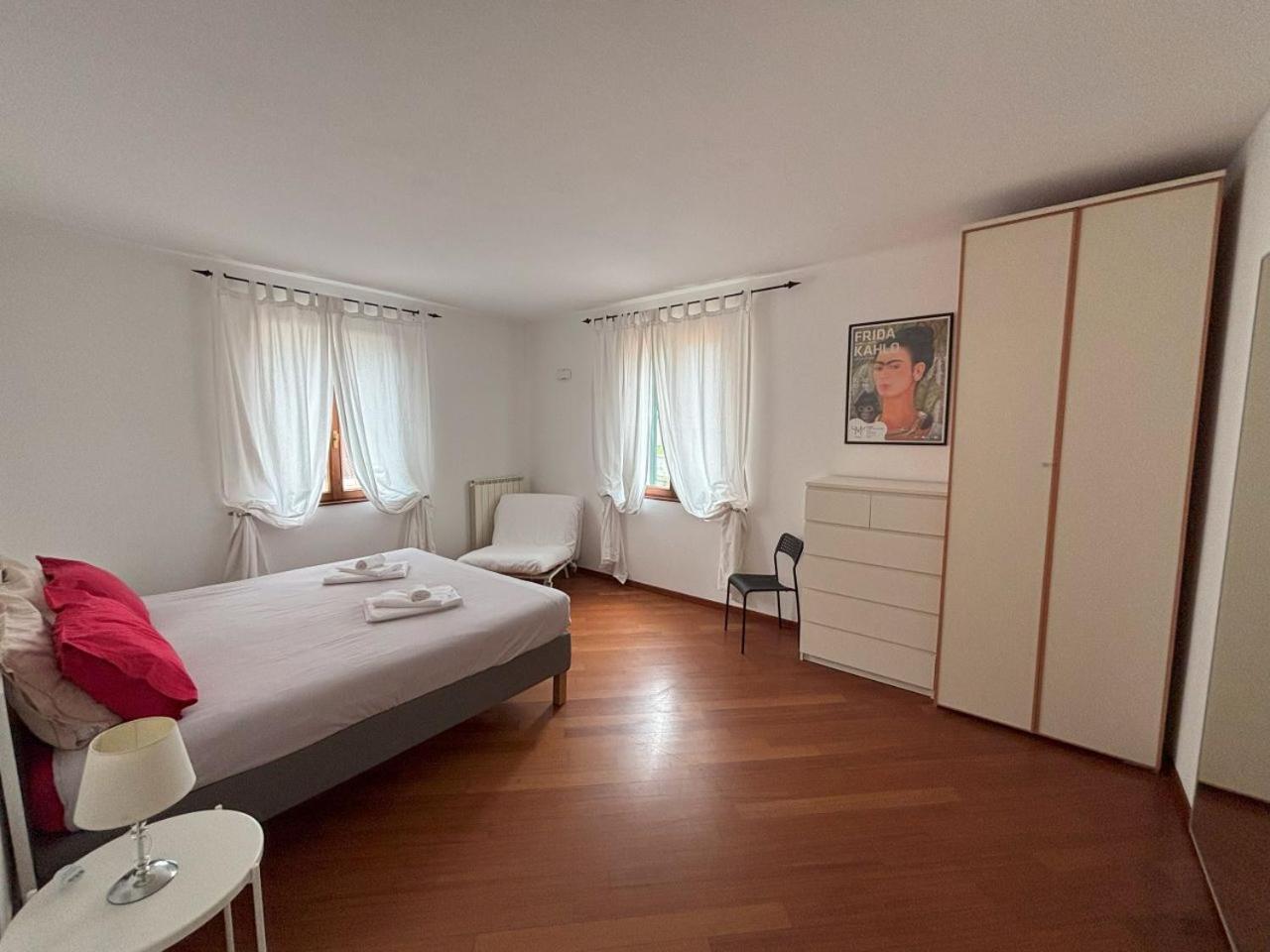 Casa Vacanze Magnolia Borgo Ticino Exteriör bild