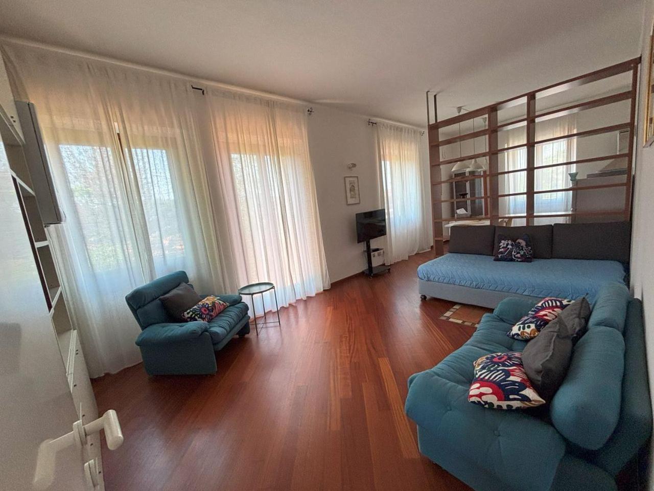 Casa Vacanze Magnolia Borgo Ticino Exteriör bild