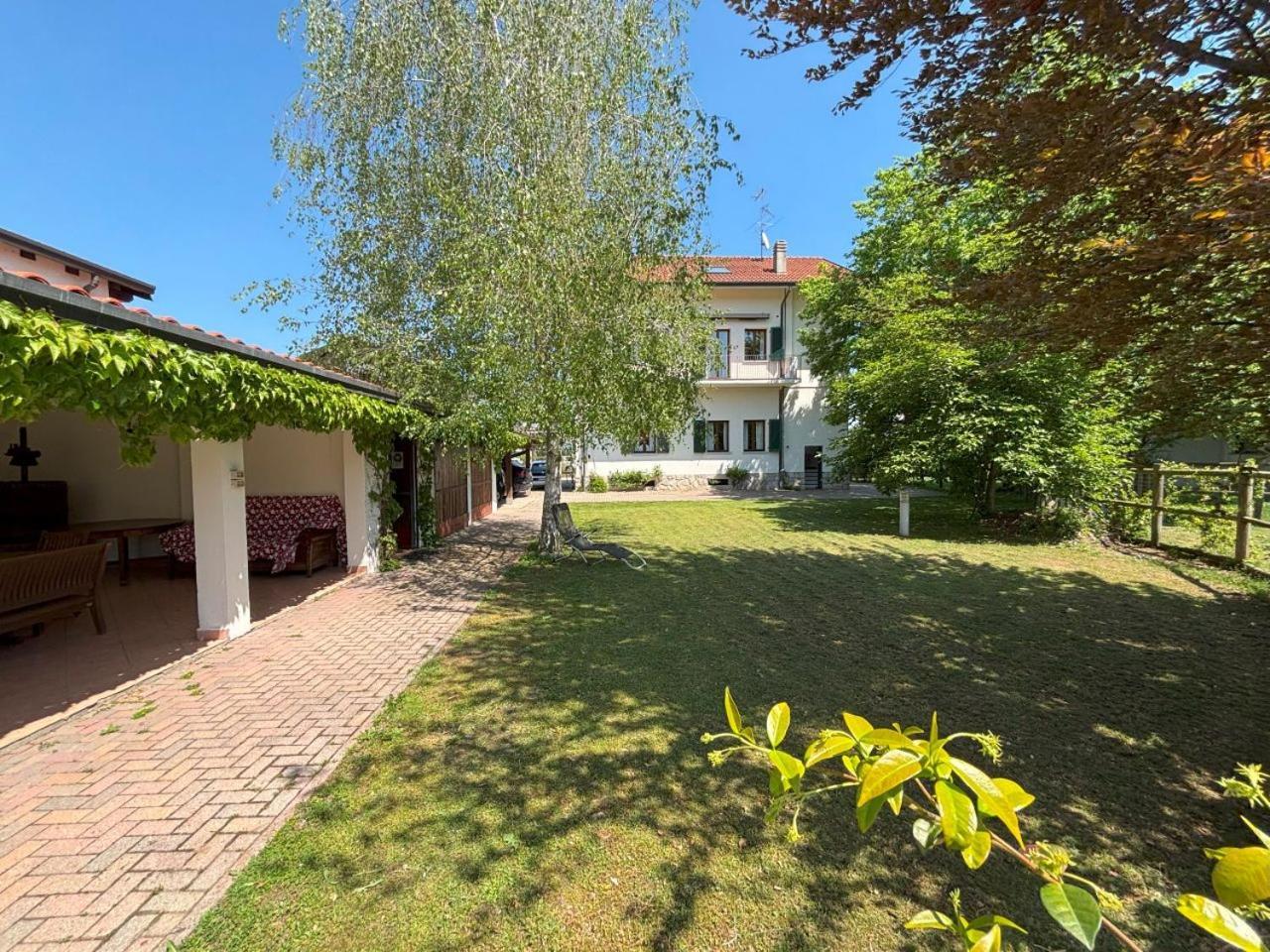 Casa Vacanze Magnolia Borgo Ticino Exteriör bild